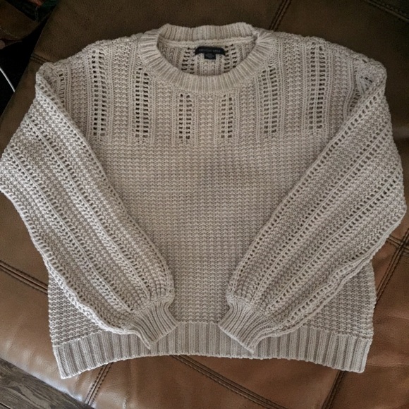 Sweet crocheted sweater - Picture 4 of 9